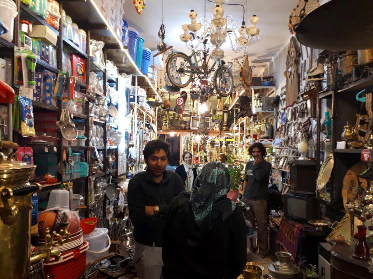 The brother of our warm showers host in Sareyn ran a cute antique store, with bicycles hanging from the ceiling no less. Like most shops in this city, he'd keep it open until 1-2am.
